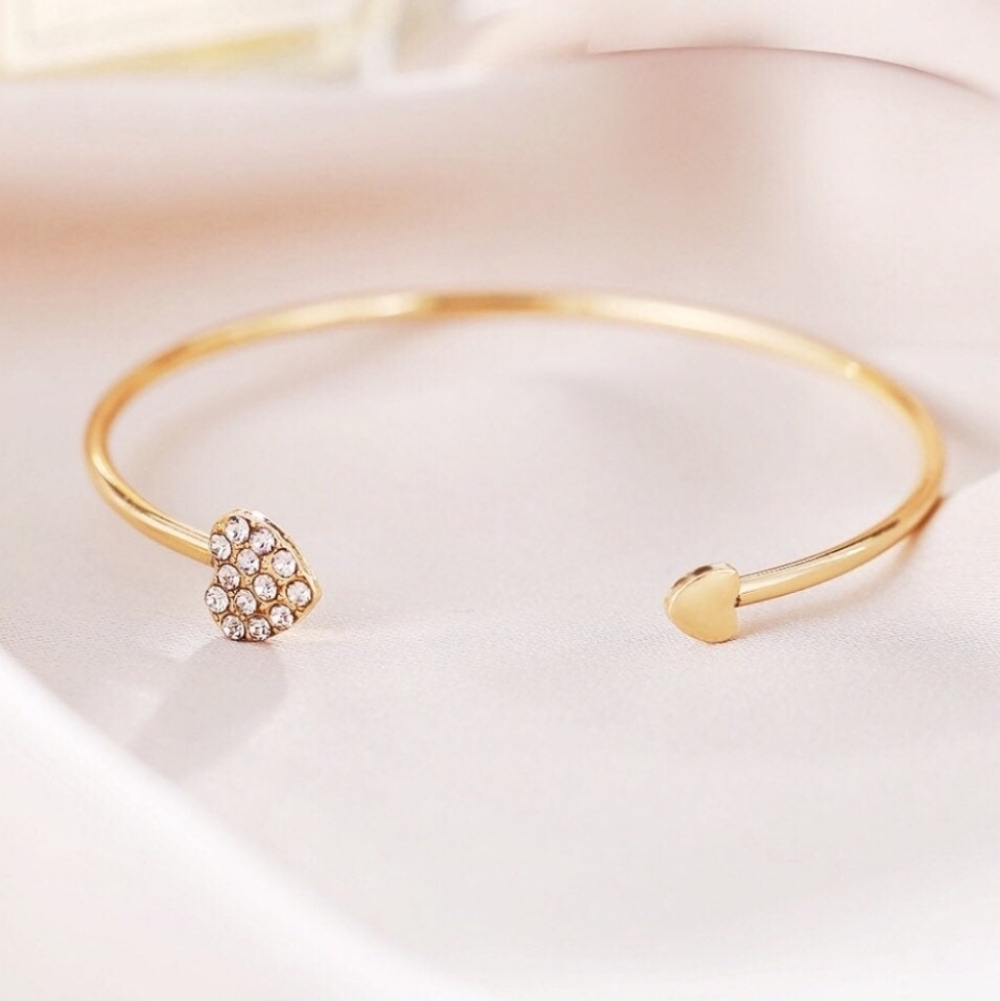Rhinestone Heart Bracelet